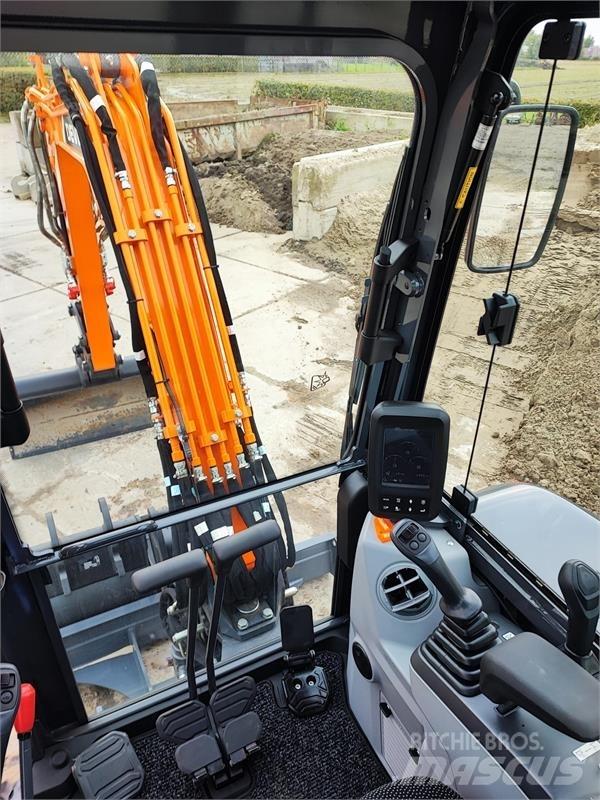 Develon DX27z-7 Mini Escavadoras <7t