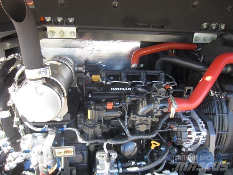 Develon DX57W-7 Mini Escavadoras <7t