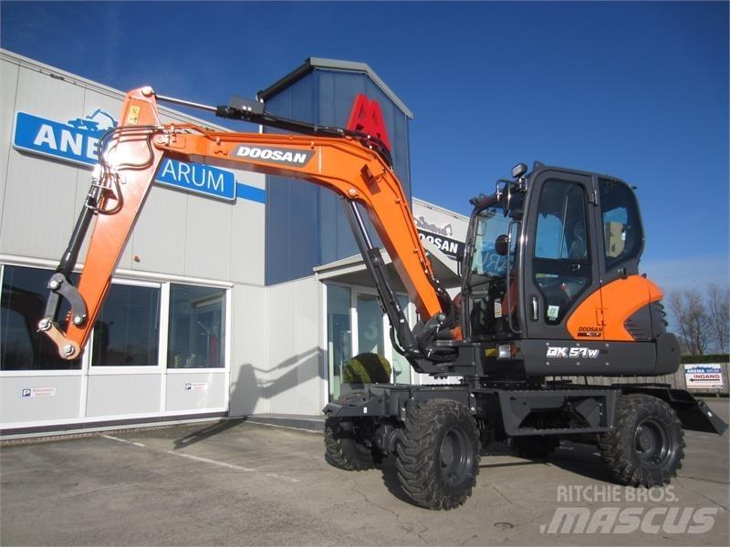 Develon DX57W-7 Mini Escavadoras <7t