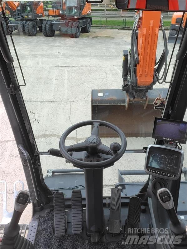 Doosan DX140W-5 Escavadoras de rodas