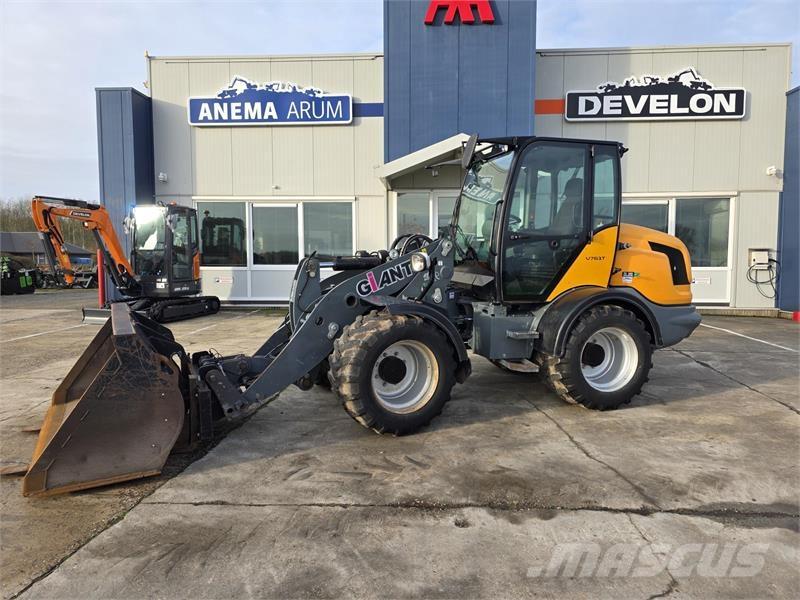 GiANT V761 Pás carregadoras de rodas