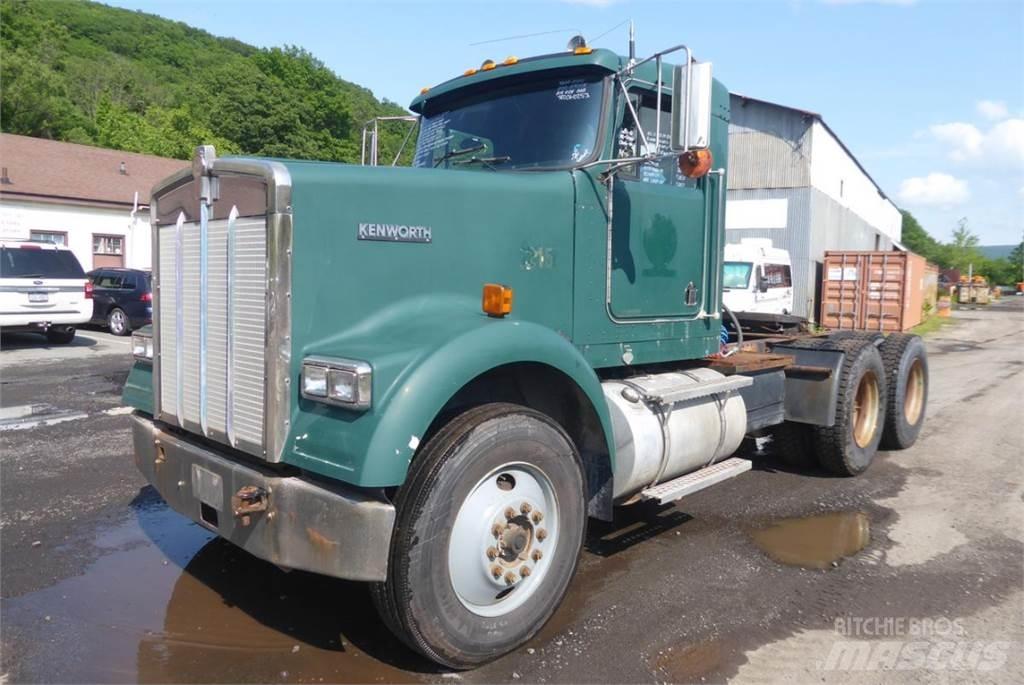 Kenworth W900B Camiões de chassis e cabine