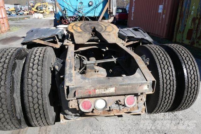 Mack CXN613 Camiões de chassis e cabine