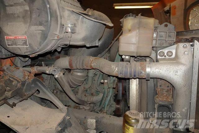Volvo VNM42T Camiões de chassis e cabine