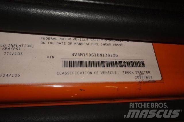 Volvo VNM42T Camiões de chassis e cabine