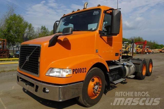 Volvo VNM64T Camiões de chassis e cabine
