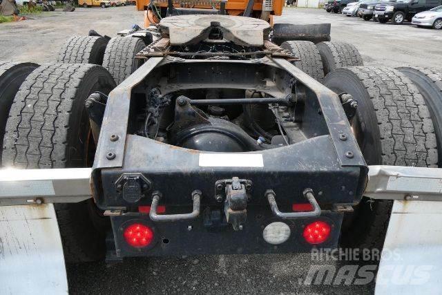 Volvo VNM64T Camiões de chassis e cabine