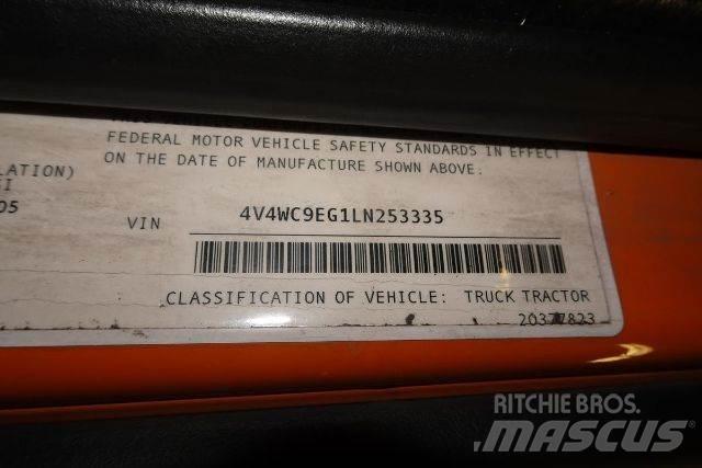 Volvo VNR64T300 Camiões de chassis e cabine