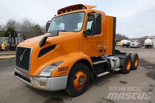Volvo VNR64T300 Camiões de chassis e cabine