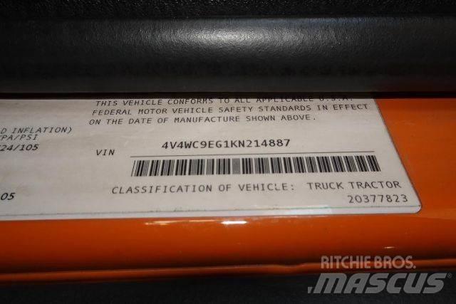Volvo VNR64T300 Camiões de chassis e cabine