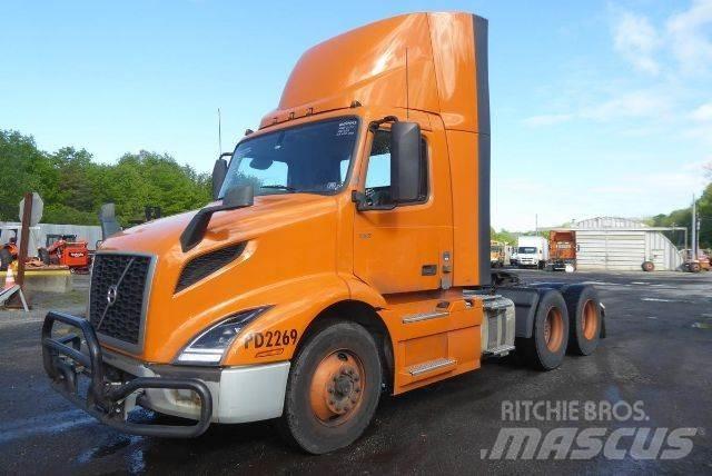 Volvo VNR64T300 Camiões de chassis e cabine