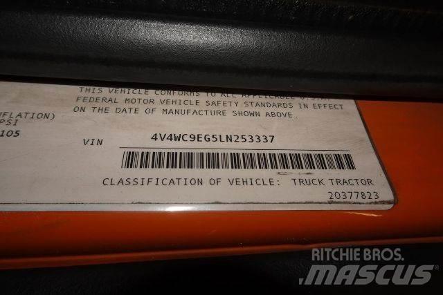 Volvo VNR64T300 Camiões de chassis e cabine
