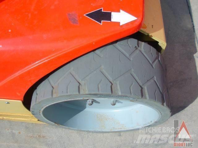 JLG TOUCAN 12E + Elevadores braços articulados