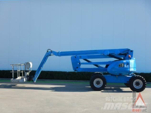 Manitou 200 ATJ Elevadores braços articulados