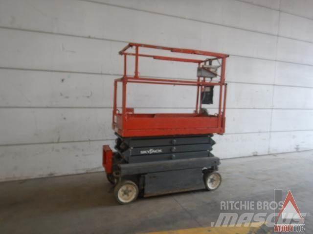 SkyJack SJ3219 Elevadores braços articulados