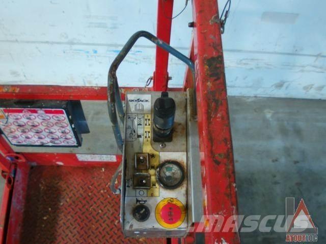 SkyJack SJ3219 Elevadores braços articulados
