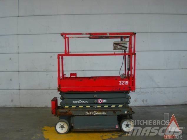 SkyJack SJ3219 Elevadores braços articulados