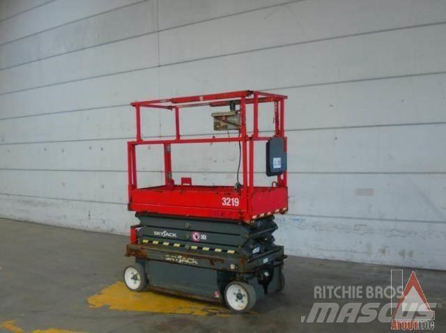 SkyJack SJ3219 Elevadores braços articulados