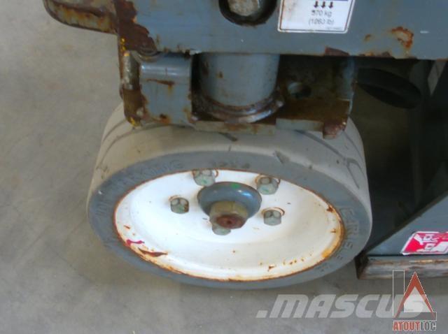 SkyJack SJ3219 Elevadores braços articulados