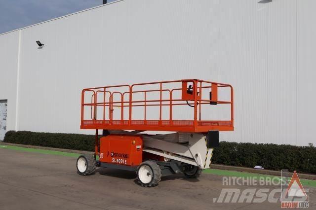 Snorkel SL30RTE Elevadores braços articulados
