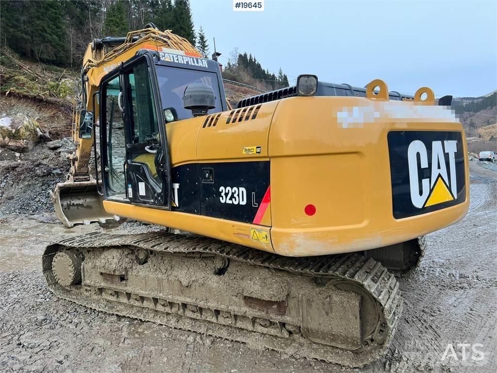 CAT 323D Escavadoras de rastos