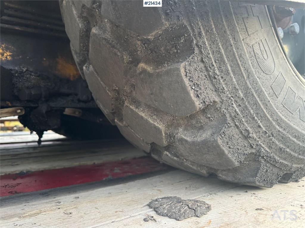 CAT AP 300 Pavimentadoras de asfalto