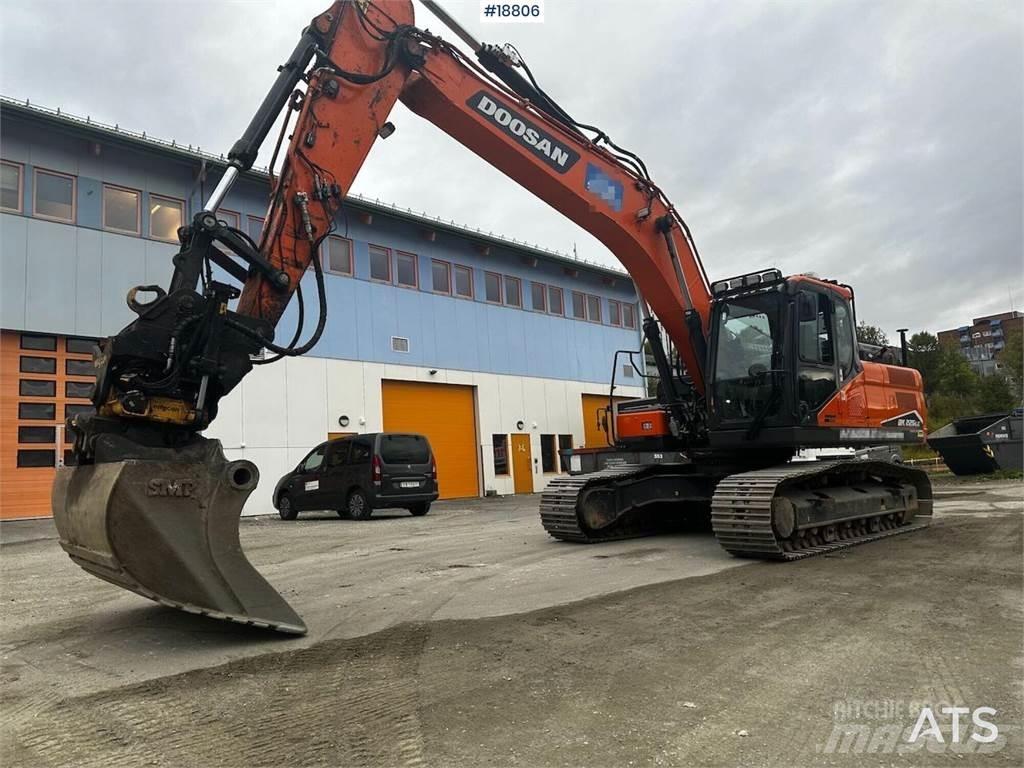 Doosan DX225LC Escavadoras de rastos