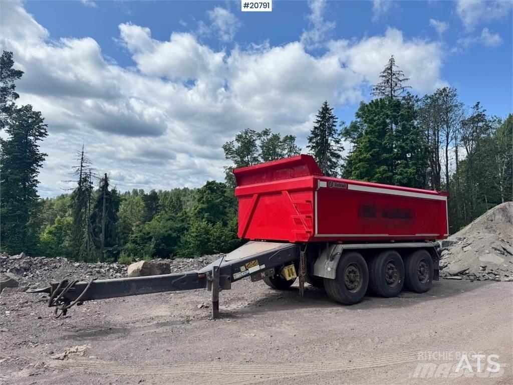 Istrail Trailer. Reboques basculantes