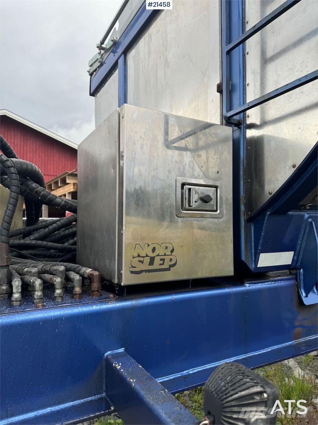  Nor-Slep Asfaltsemi Outros Reboques