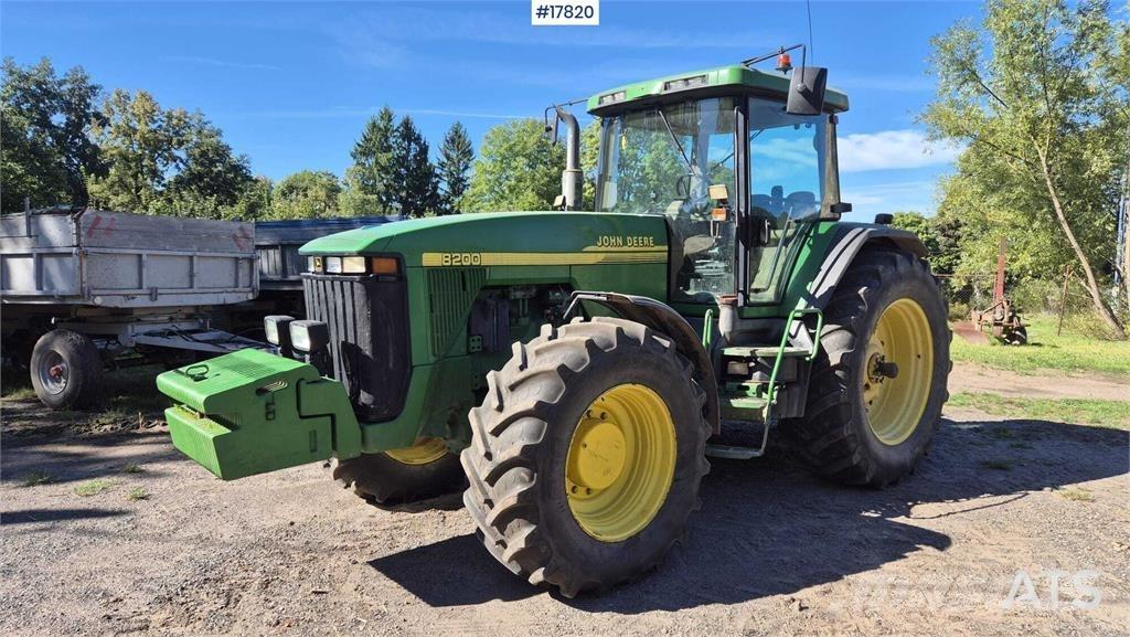 John Deere 8200 Tratores Agrícolas usados