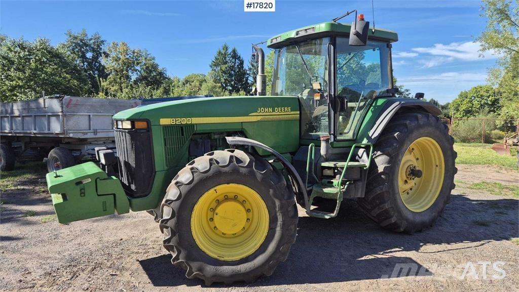 John Deere 8200 Tratores Agrícolas usados