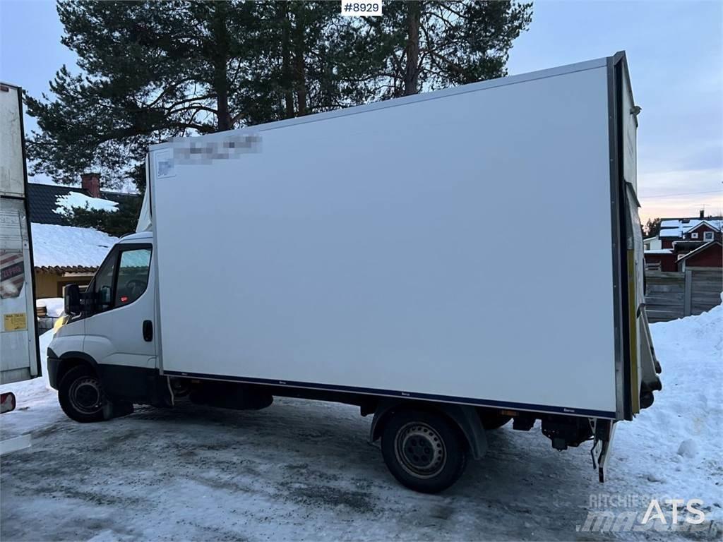 Iveco Daily Camiões de caixa fechada