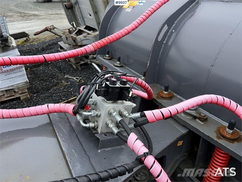 Pome JETI/ Volvo Arados