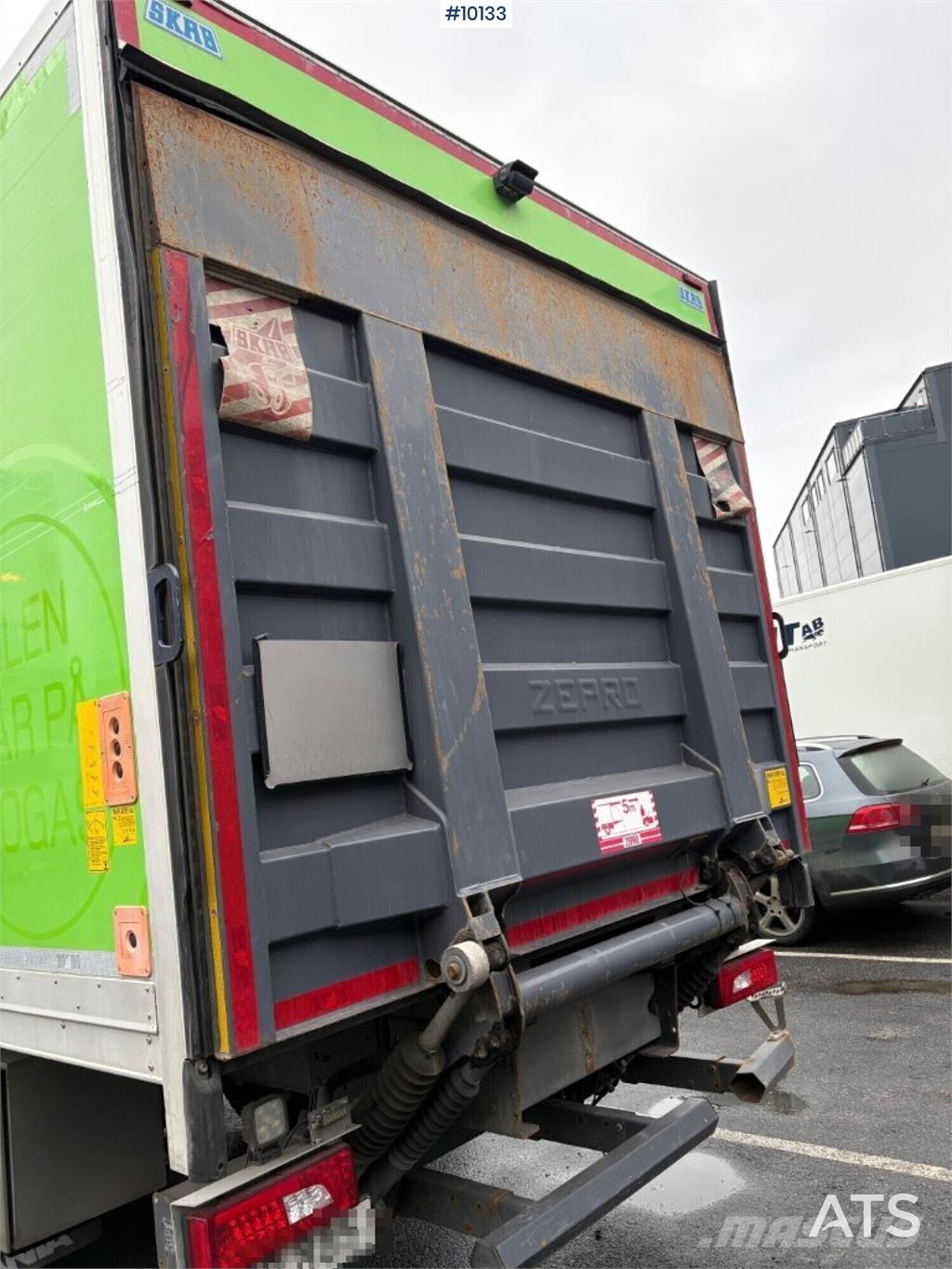 Scania P280B4X2NB Camiões de caixa fechada