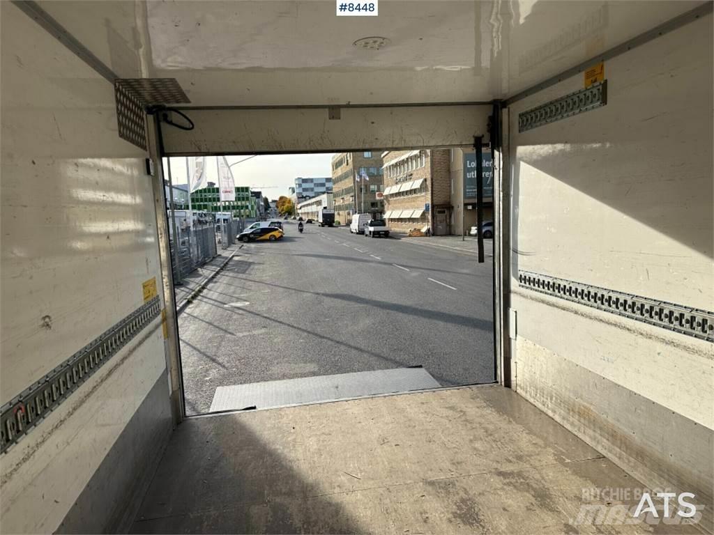 Scania P280B4X2NB Camiões de caixa fechada