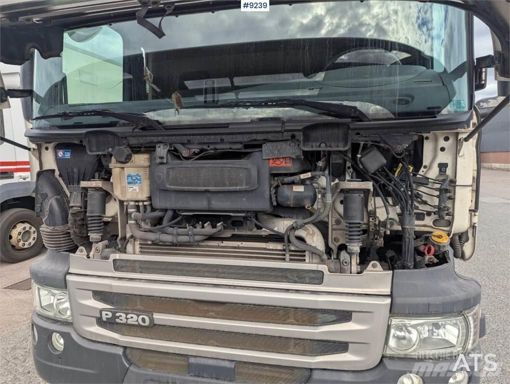 Scania P320 Camiões de caixa fechada