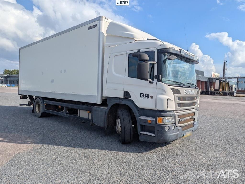Scania P320 Camiões de caixa fechada