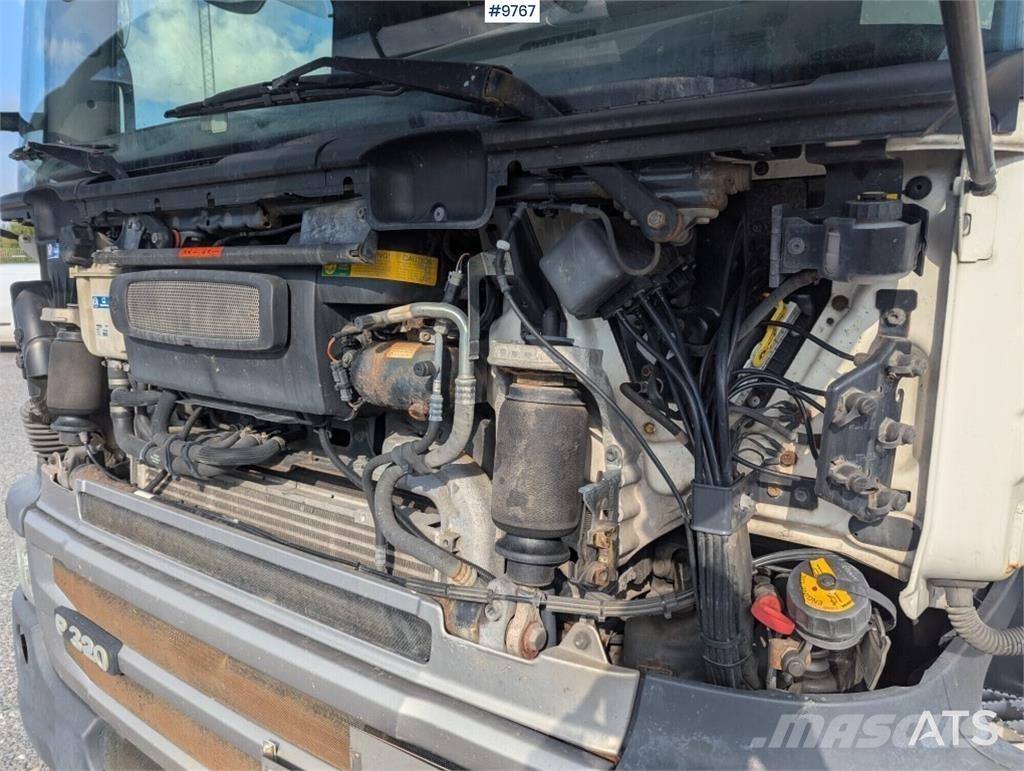 Scania P320 Camiões de caixa fechada