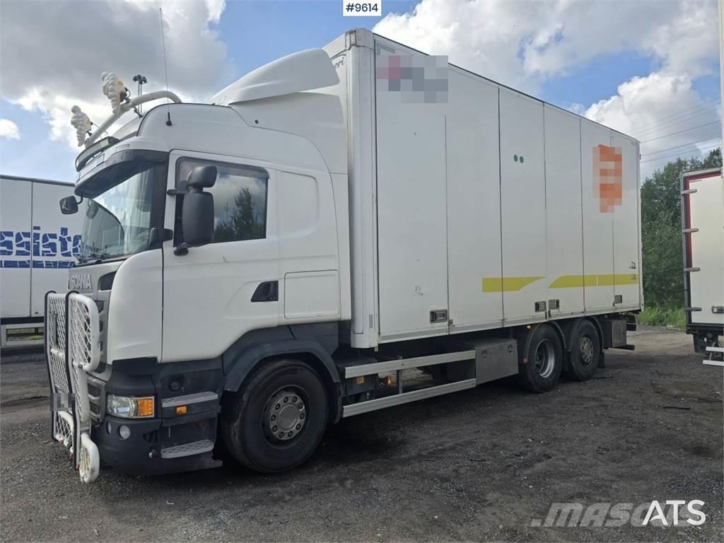 Scania R490 Camiões de caixa fechada
