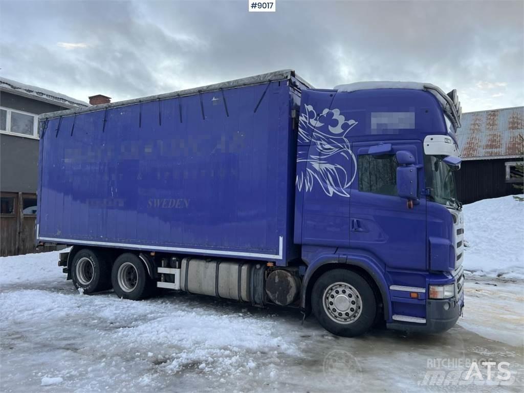 Scania R560 Camiões de caixa fechada