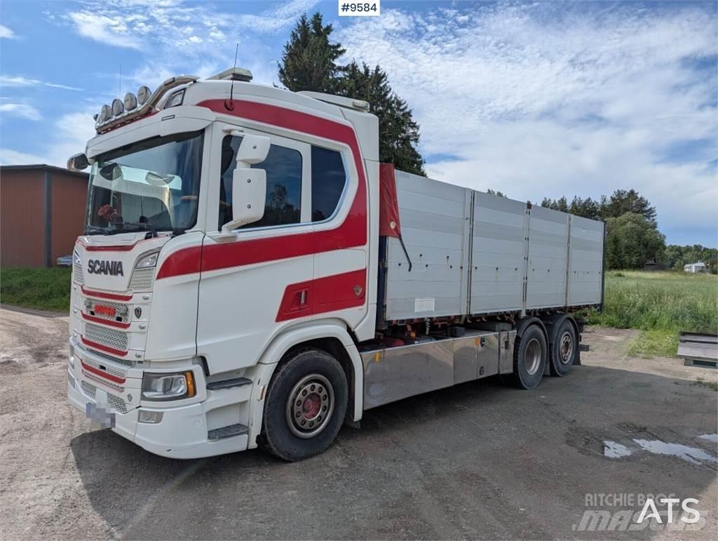 Scania R580 6X2 Camiões de caixa fechada