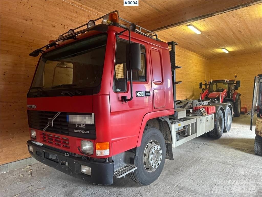 Volvo FL12 Camiões Ampliroll