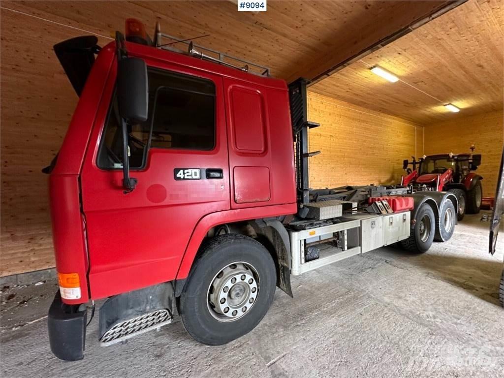 Volvo FL12 Camiões Ampliroll