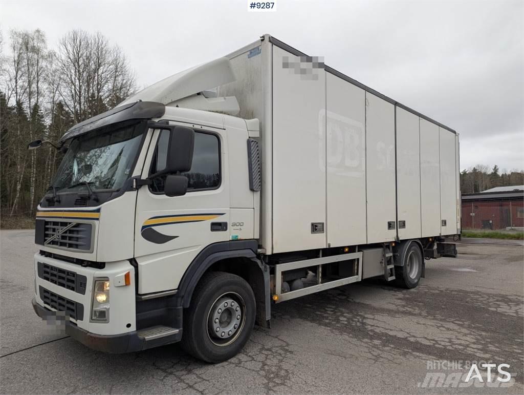Volvo FM 300 4X2 Camiões de caixa fechada