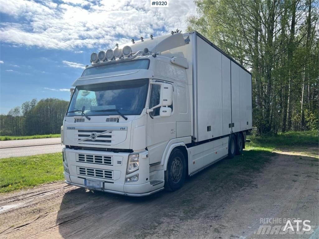 Volvo FM 6x2 Camiões de caixa fechada