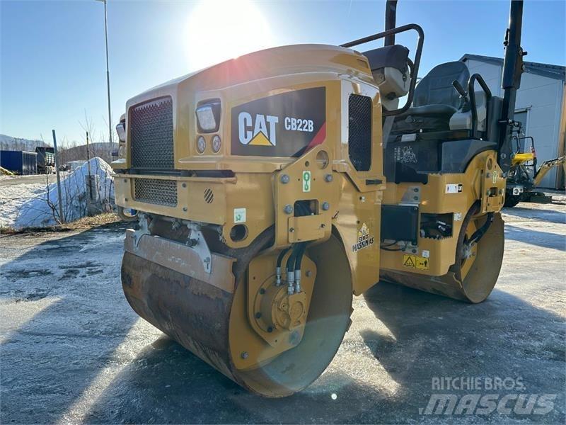 CAT cb22b Placas compactadoras