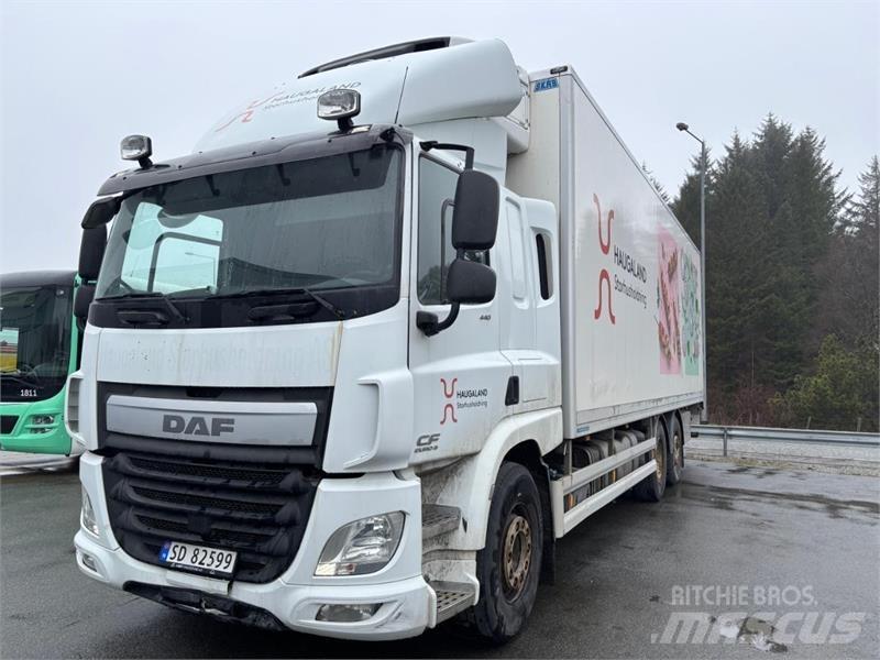 DAF CF Camiões de caixa fechada