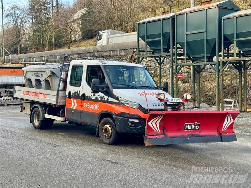 Iveco Daily Camiões grua
