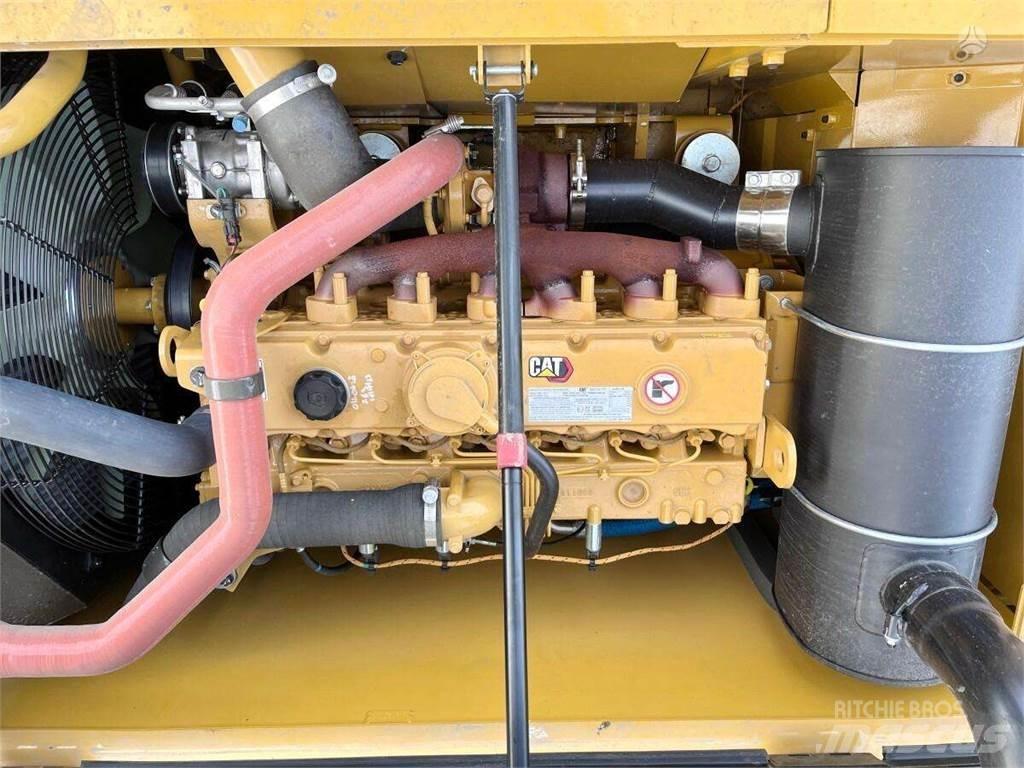 CAT 323D3 Escavadoras de rastos