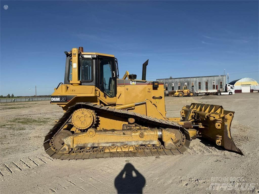 CAT D6M LGP Dozers - Tratores rastos
